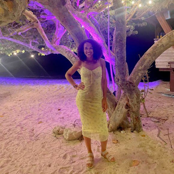 Meet your Posher, Jennifer - Picture 1 of 1